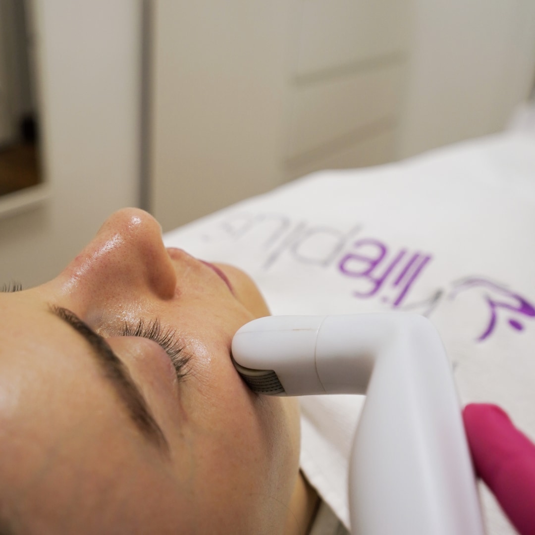 Corage QMR Uygulaması - Dr. Ahmet Karaçam - Nişantaşı